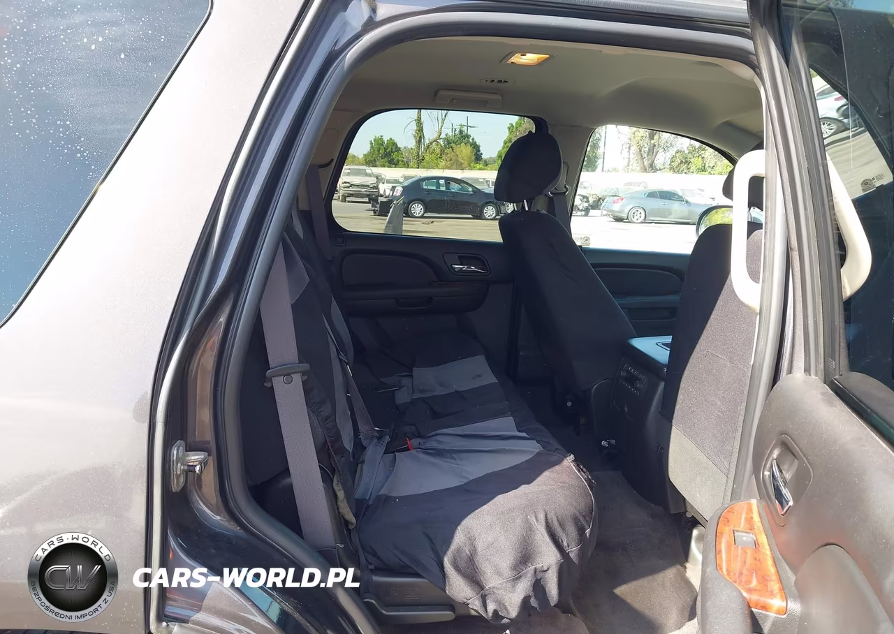2011 Chevrolet Tahoe Ls VIN:1GNSCAE04BR275908 - 8