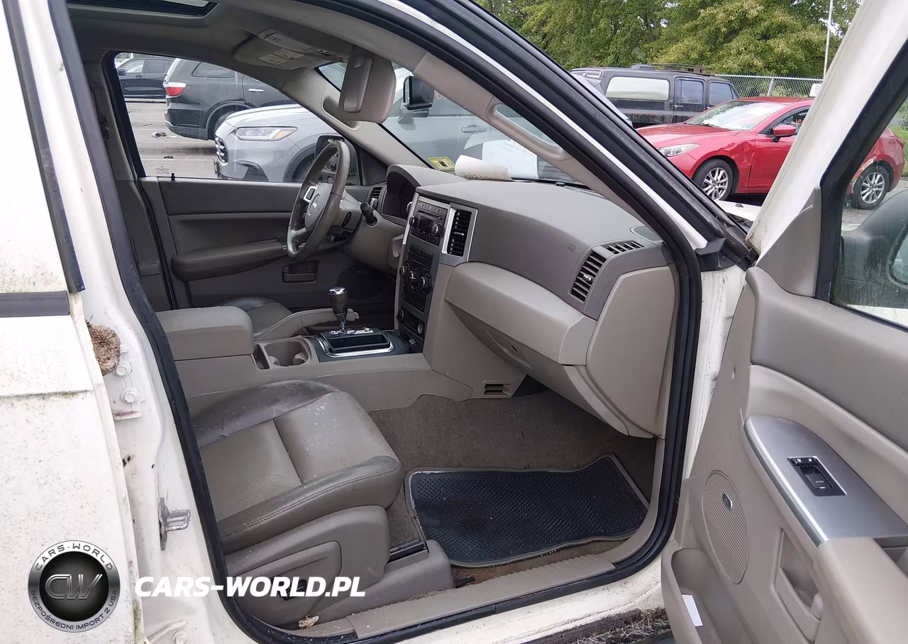 2008 Jeep Grand Cherokee Laredo VIN:1J8GR48K08C235079 - 5