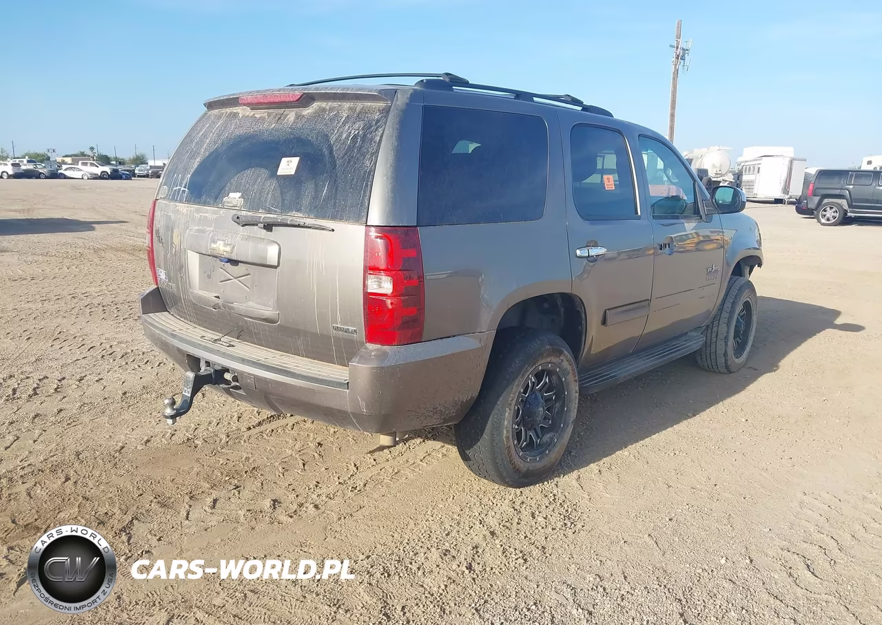 2011 Chevrolet Tahoe Ls VIN:1GNSCAE02BR165004 - 4