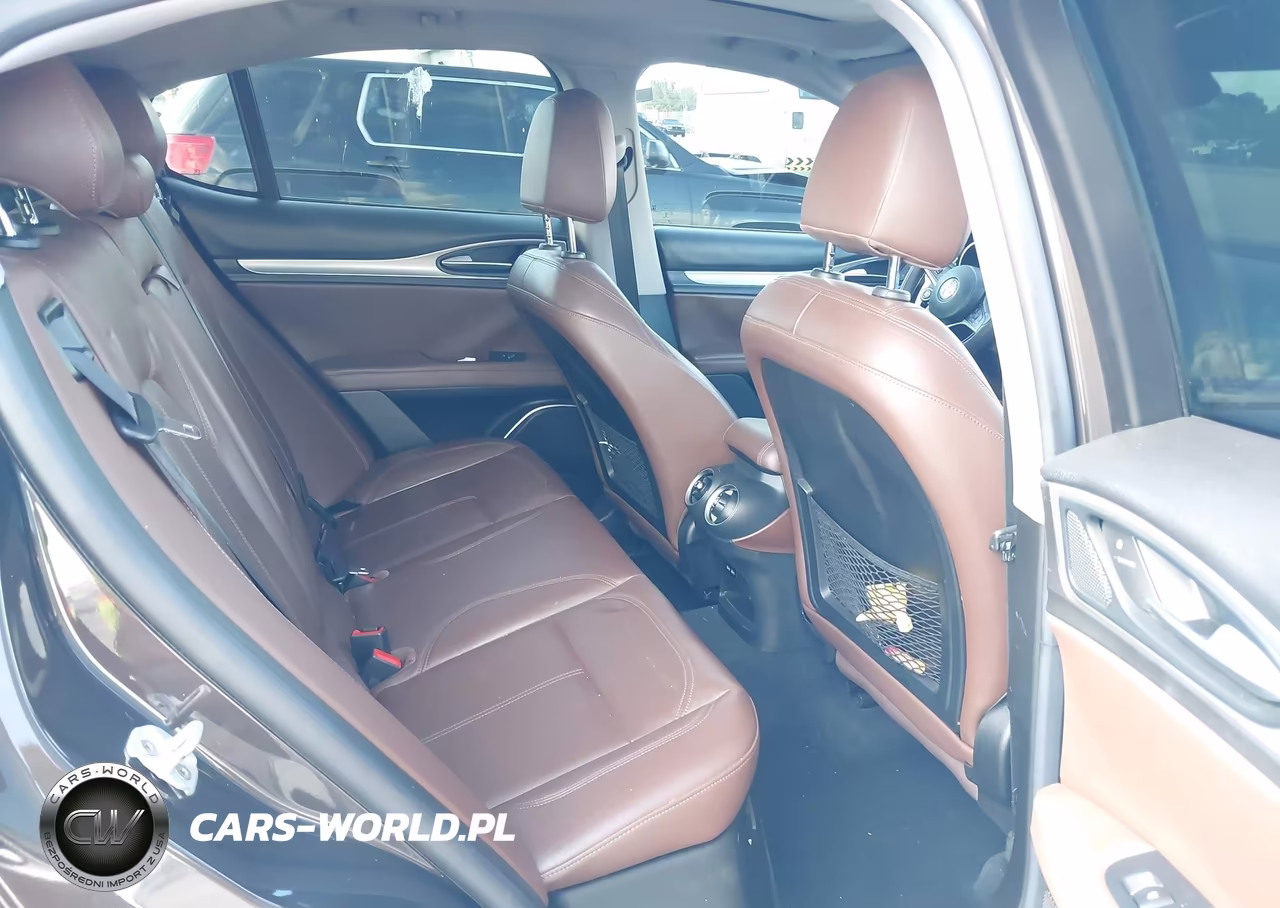 2018 Alfa Romeo Stelvio Sport Awd VIN:ZASFAKPN3J7B92499 - 8