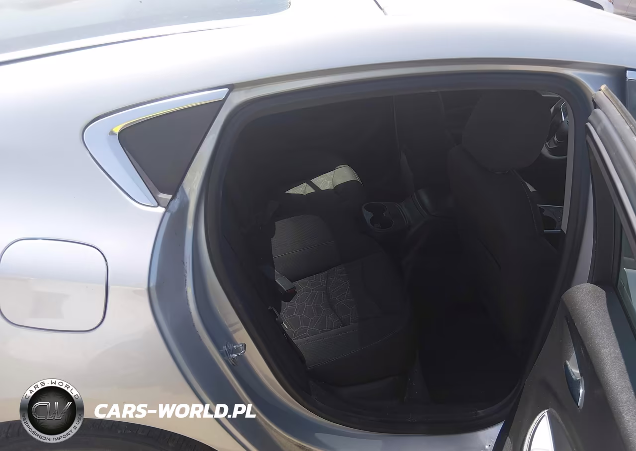 2018 Chevrolet Volt Lt VIN:1G1RC6S54JU152487 - 8