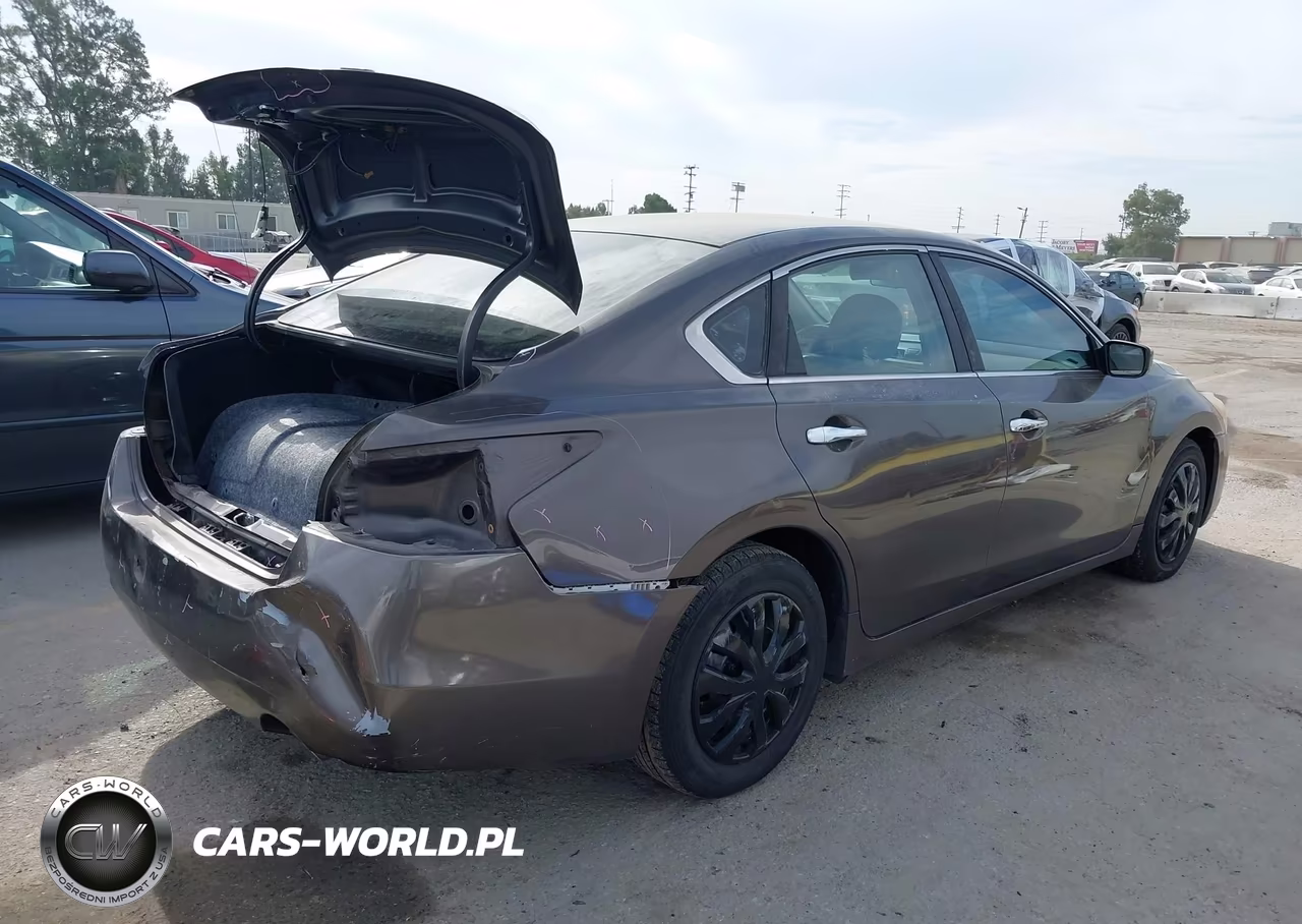 2013 Nissan Altima 2.5 S VIN:1N4AL3AP4DN578772 - 4