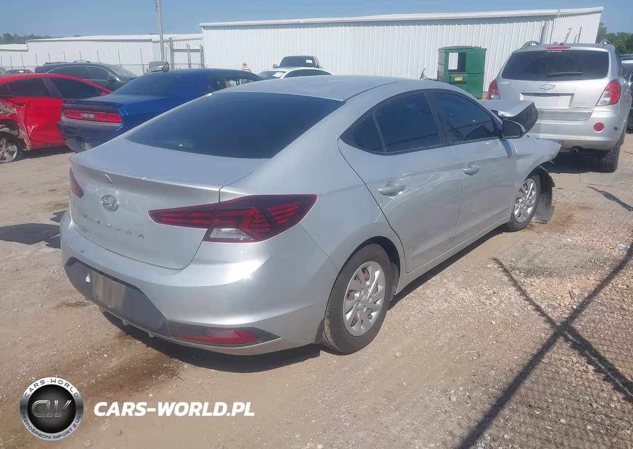 2019 Hyundai Elantra Se VIN:5NPD74LF9KH478010 - 4