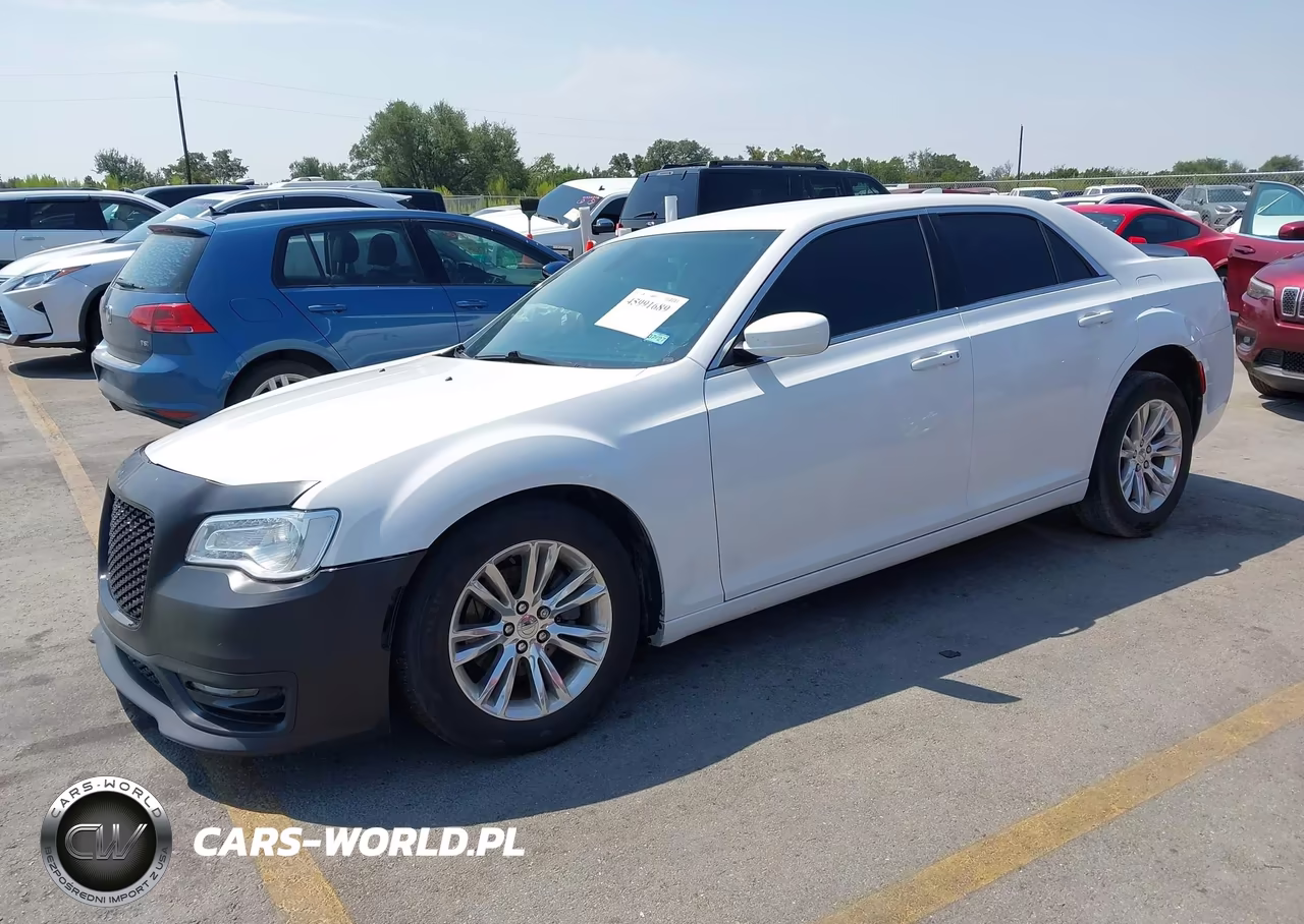 2021 Chrysler 300 Touring VIN:2C3CCAAGXMH516233 - 2