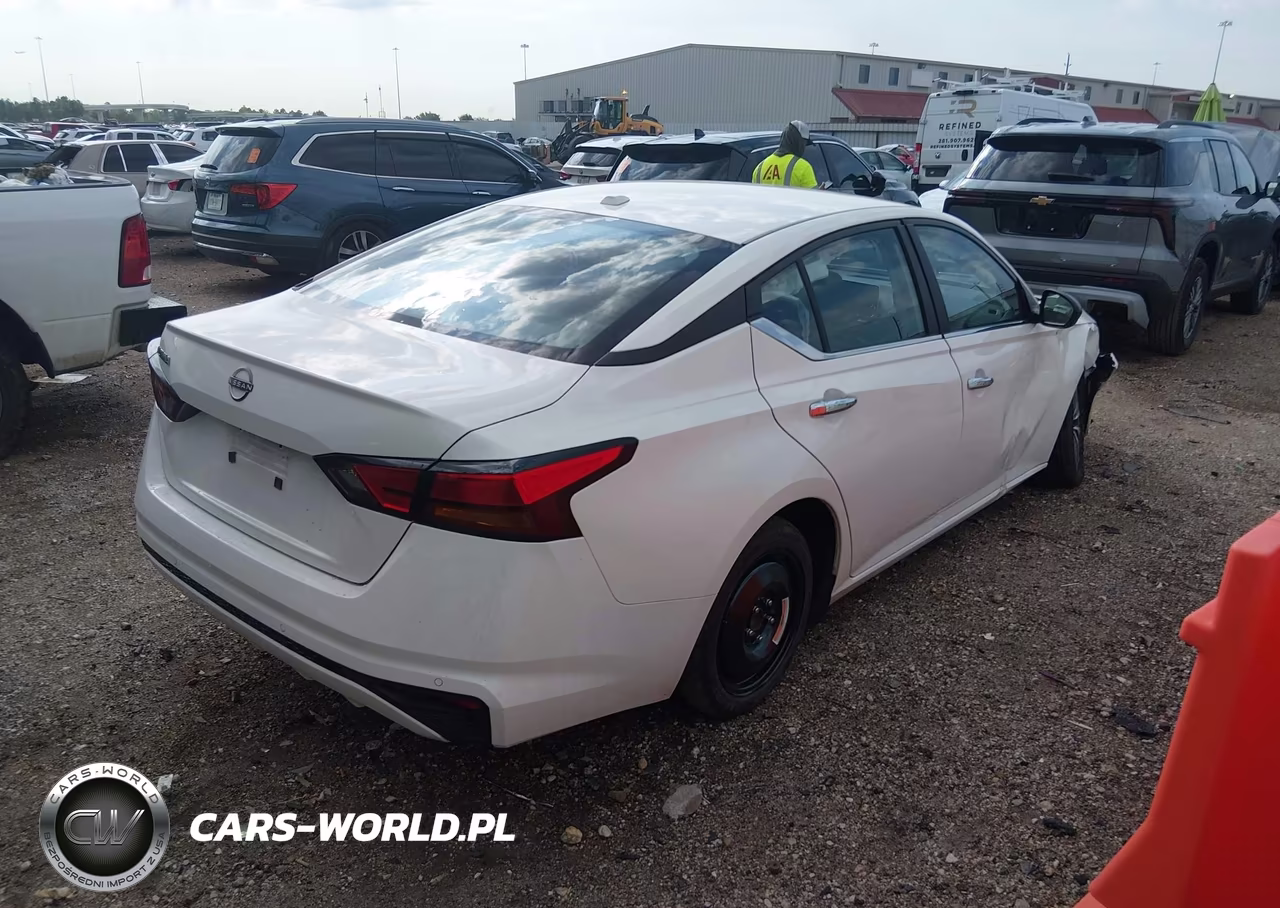 2025 Nissan Altima Sv Fwd VIN:1N4BL4DVXSN378559 - 4