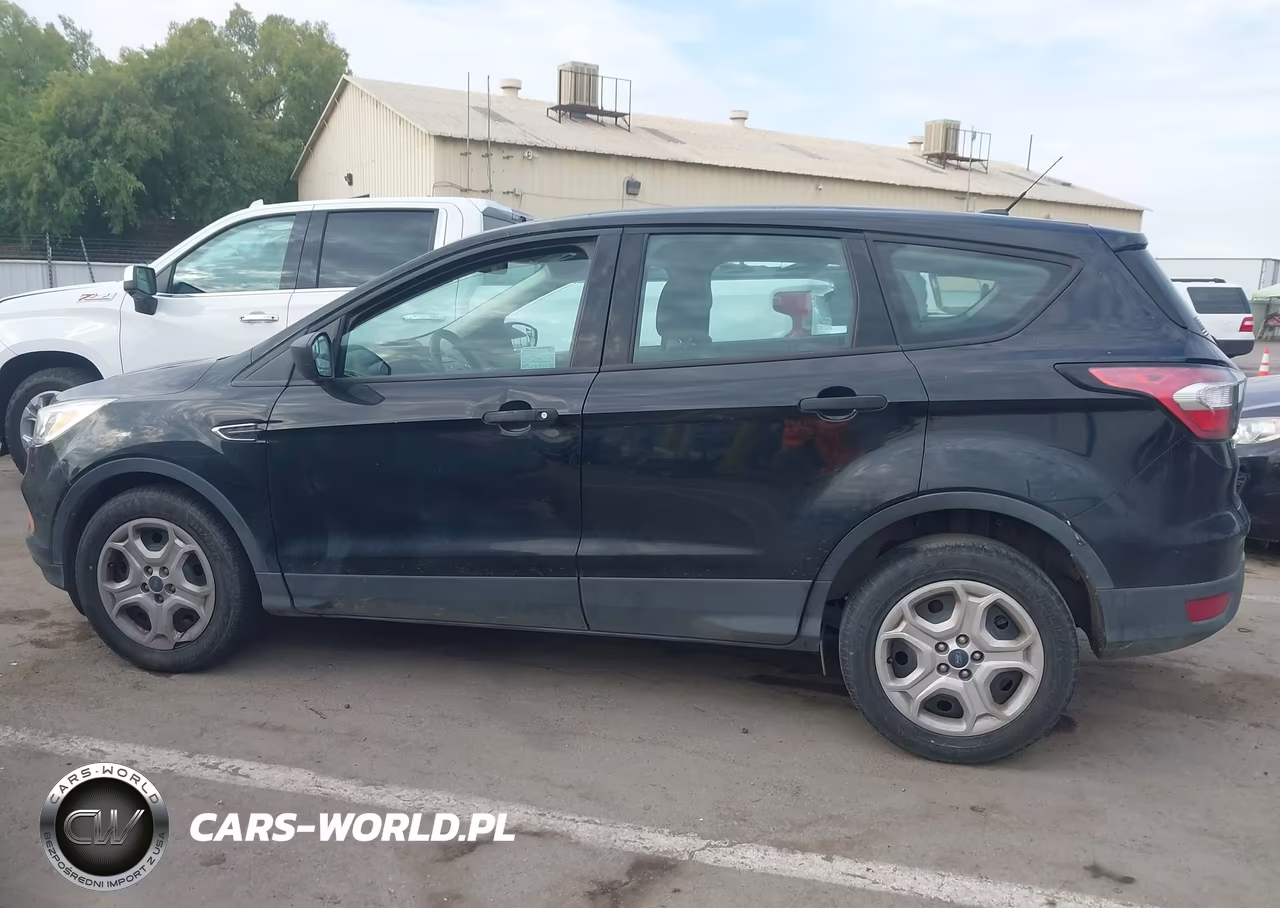 2017 Ford Escape S VIN:1FMCU0F7XHUB53636 - 14