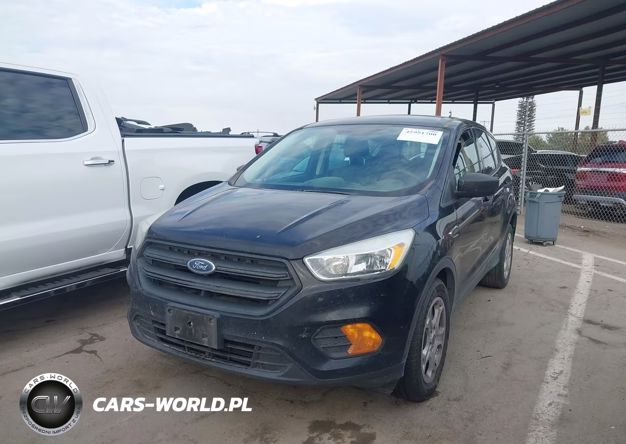 2017 Ford Escape S VIN:1FMCU0F7XHUB53636 - 6