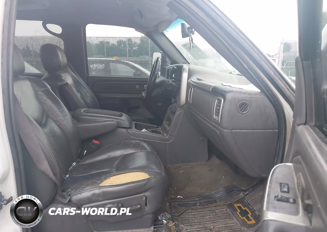 2004 Chevrolet Silverado 2500Hd Ls-Lt-Work Truck VIN:1GCHK23124F143645 - 5