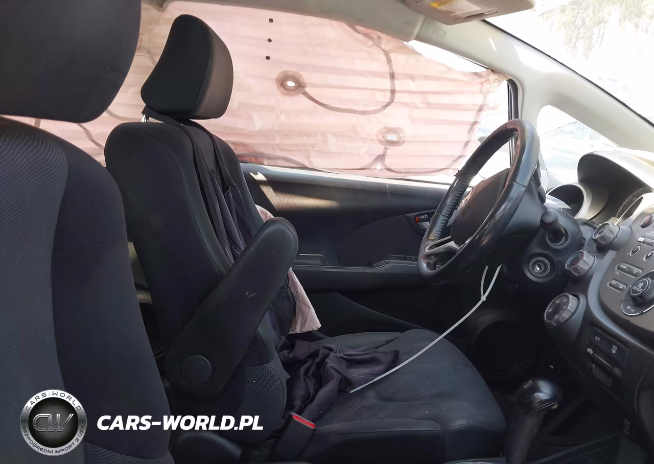 2010 Honda Fit Sport VIN:JHMGE8H42AC024174 - 5