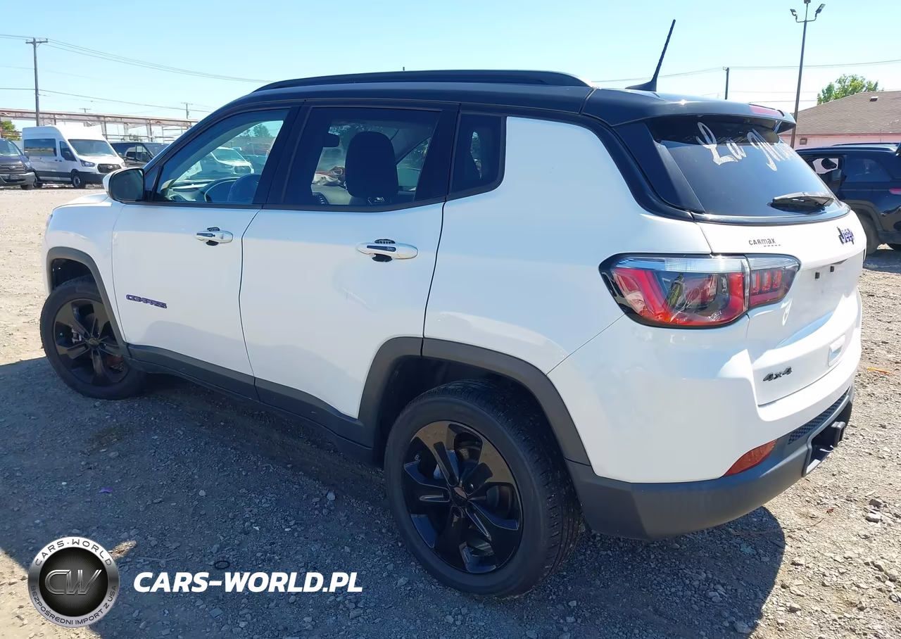 2018 Jeep Compass Altitude 4X4 VIN:3C4NJDBB3JT453414 - 3