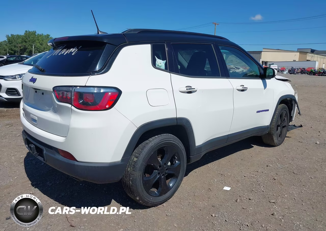 2018 Jeep Compass Altitude 4X4 VIN:3C4NJDBB3JT453414 - 4