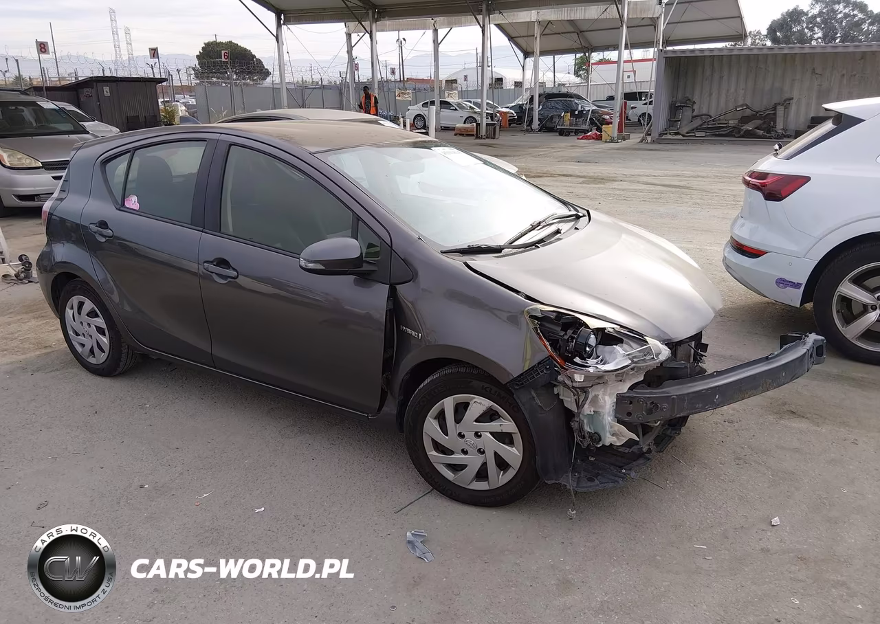 2015 Toyota Prius C Two