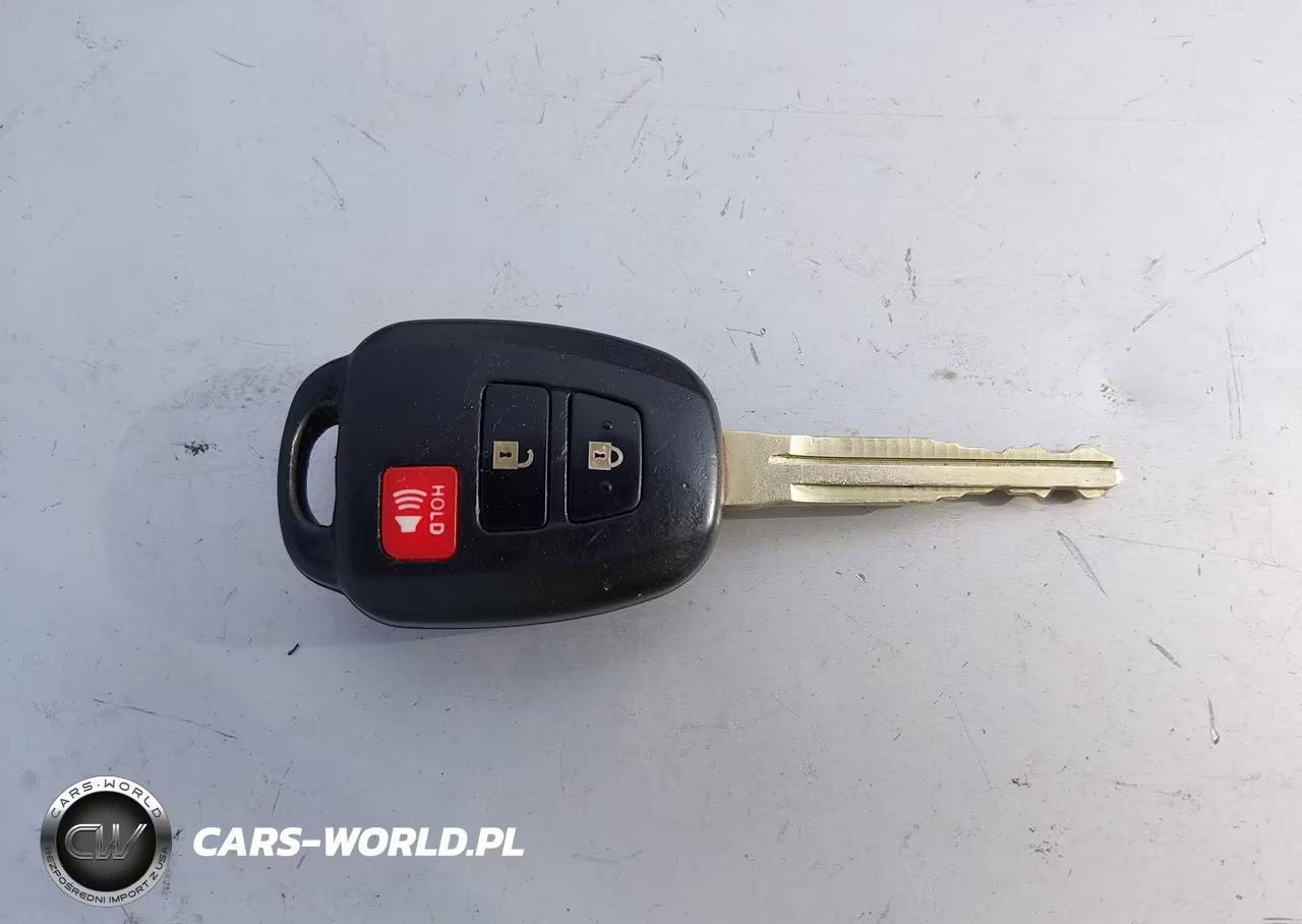 2015 Toyota Prius C Two VIN:JTDKDTB39F1113244 - 11