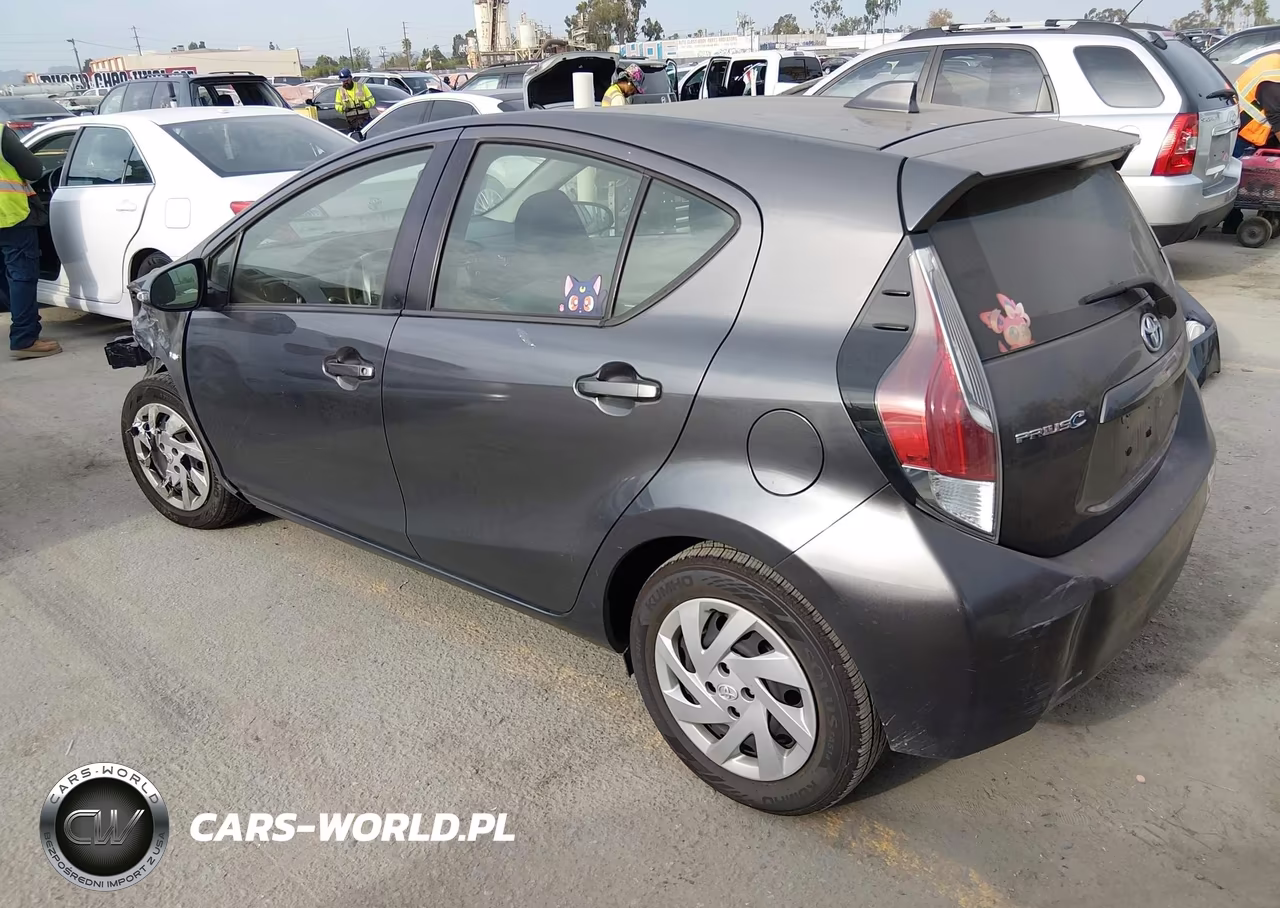 2015 Toyota Prius C Two VIN:JTDKDTB39F1113244 - 3