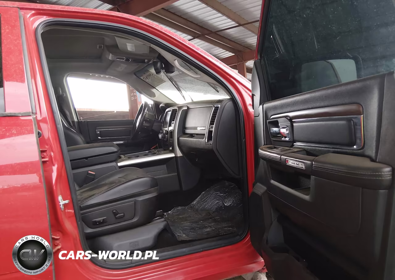 2016 Ram 1500 Laramie VIN:1C6RR7VT1GS409820 - 5