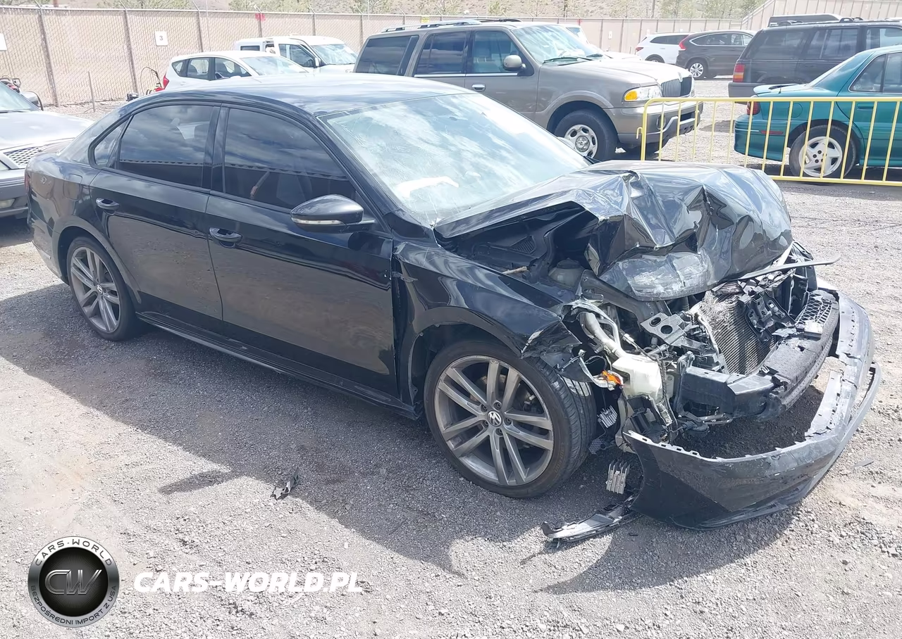 2018 Volkswagen Passat 2.0T R-Line-2.0T S