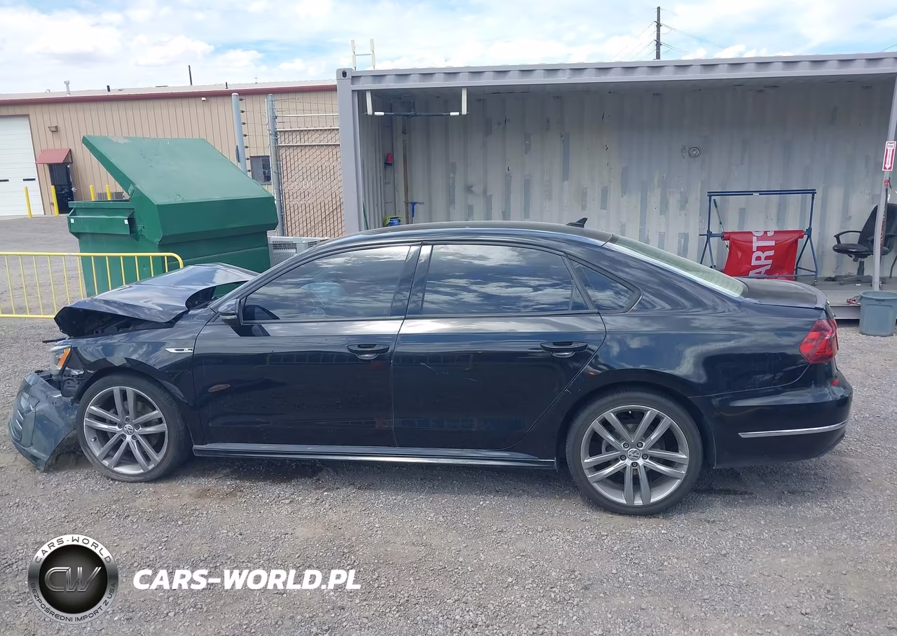 2018 Volkswagen Passat 2.0T R-Line-2.0T S VIN:1VWAA7A31JC008513 - 14
