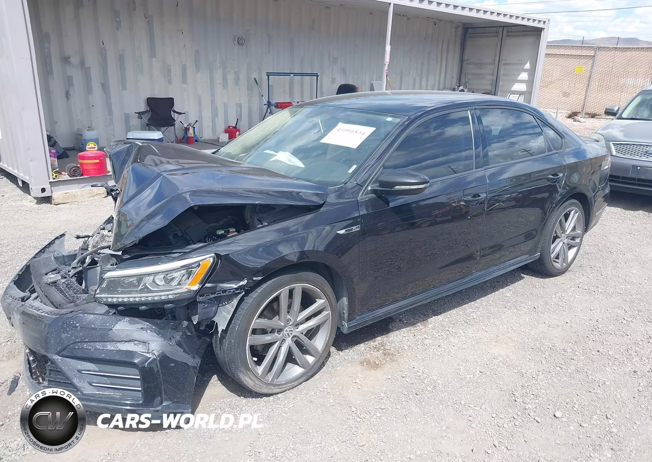 2018 Volkswagen Passat 2.0T R-Line-2.0T S VIN:1VWAA7A31JC008513 - 2