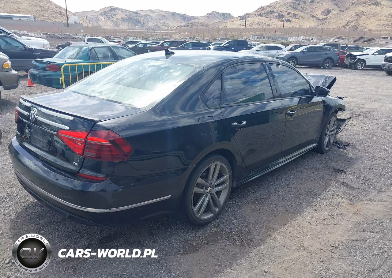 2018 Volkswagen Passat 2.0T R-Line-2.0T S VIN:1VWAA7A31JC008513 - 4