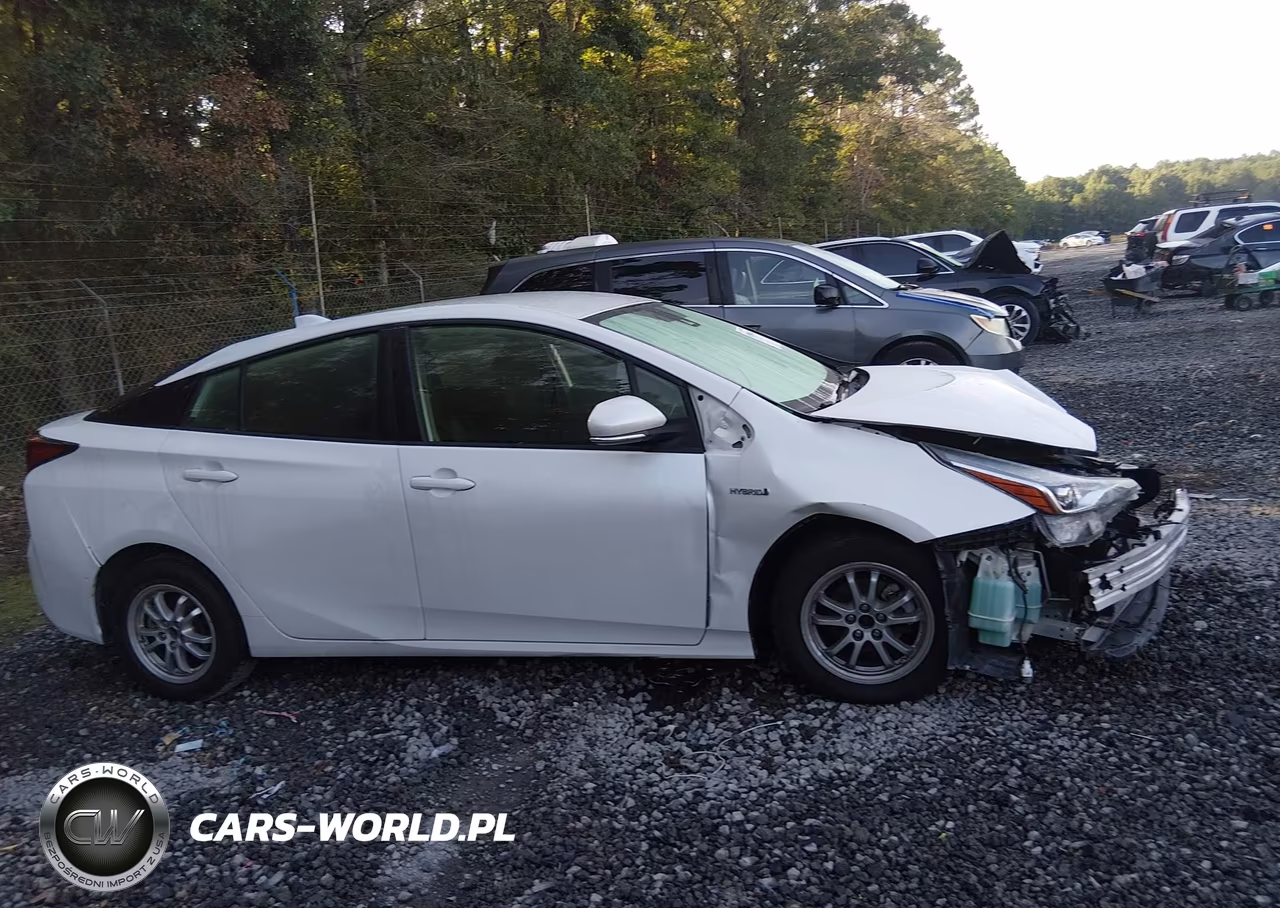 2021 Toyota Prius Le VIN:JTDKAMFU6M3138332 - 14
