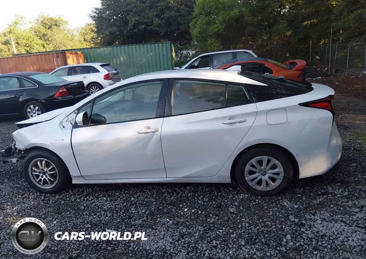 2021 Toyota Prius Le VIN:JTDKAMFU6M3138332 - 15