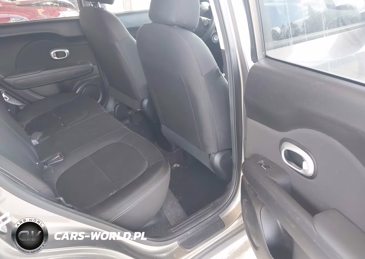 2018 Kia Soul VIN:KNDJN2A28J7567051 - 8