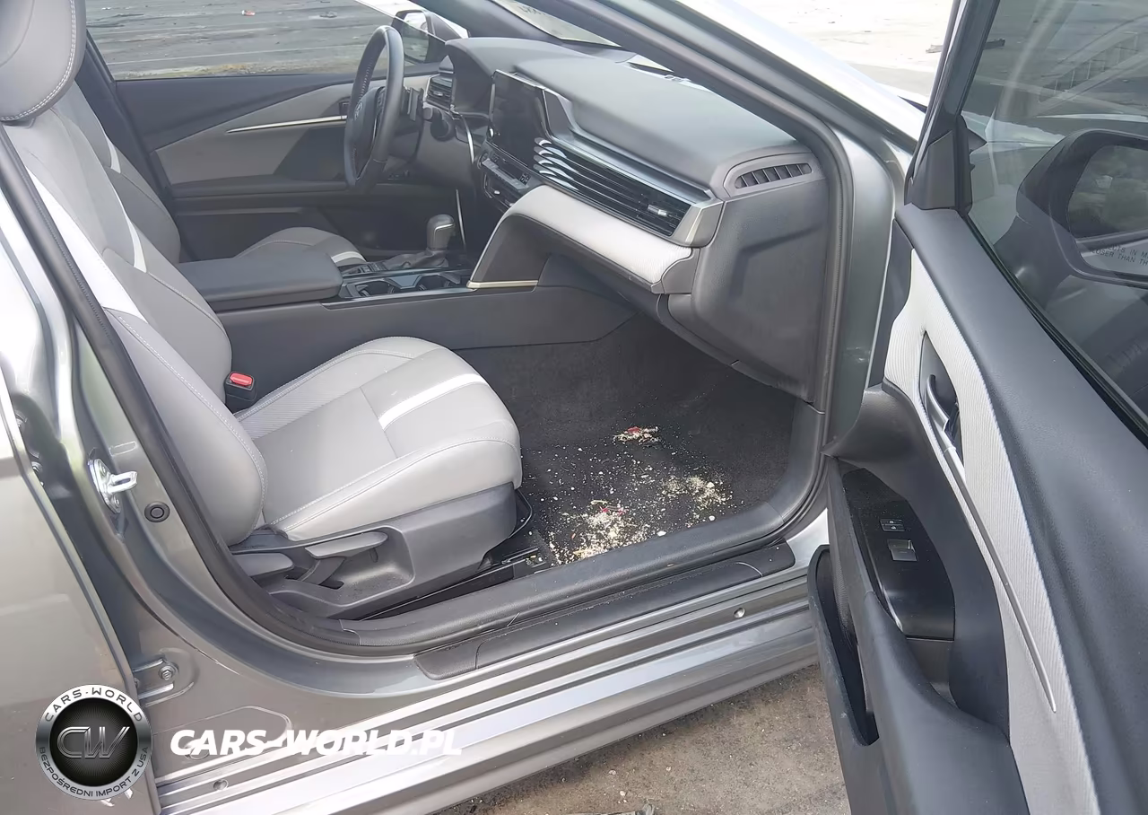 2026 Toyota Camry Se VIN:4T1DAACKXTU688938 - 5