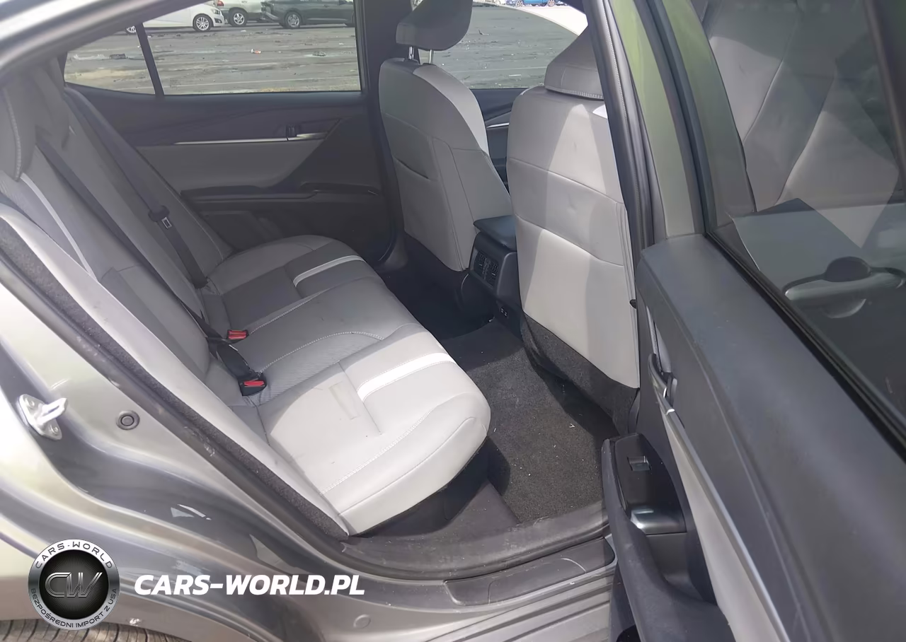 2026 Toyota Camry Se VIN:4T1DAACKXTU688938 - 8