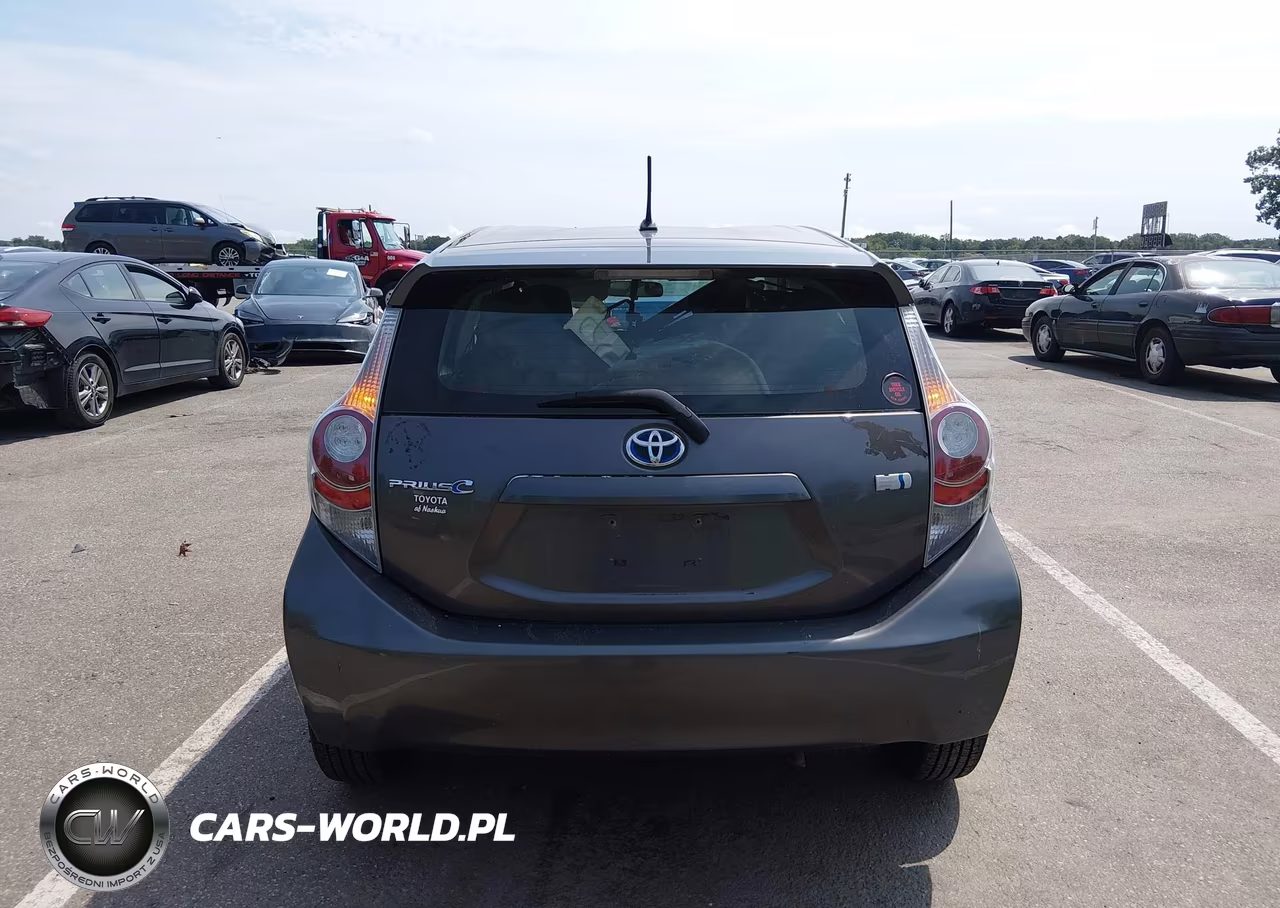 2013 Toyota Prius C One VIN:JTDKDTB32D1041168 - 16