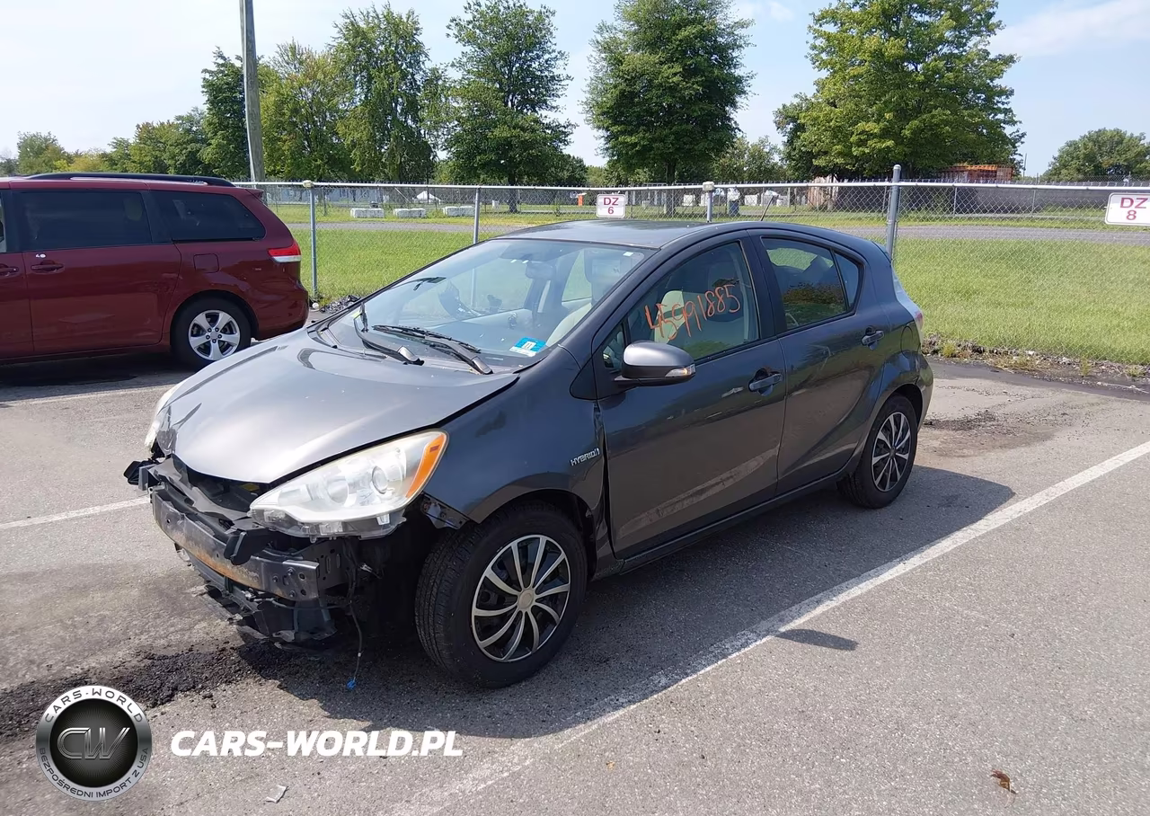 2013 Toyota Prius C One VIN:JTDKDTB32D1041168 - 2