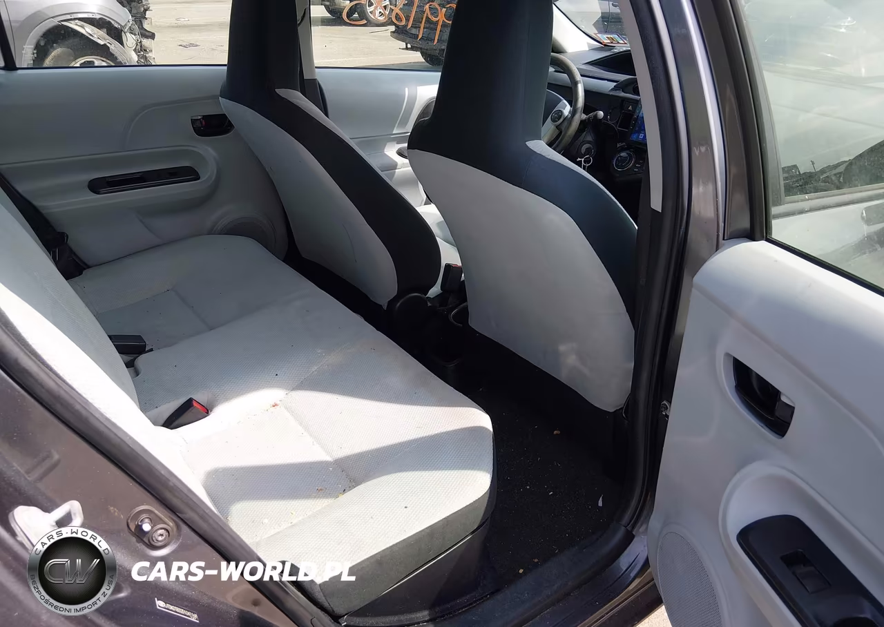 2013 Toyota Prius C One VIN:JTDKDTB32D1041168 - 8