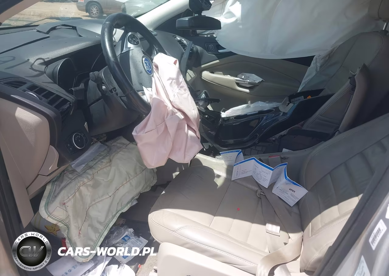 2016 Ford Escape Titanium VIN:1FMCU0JX5GUB76215 - 5