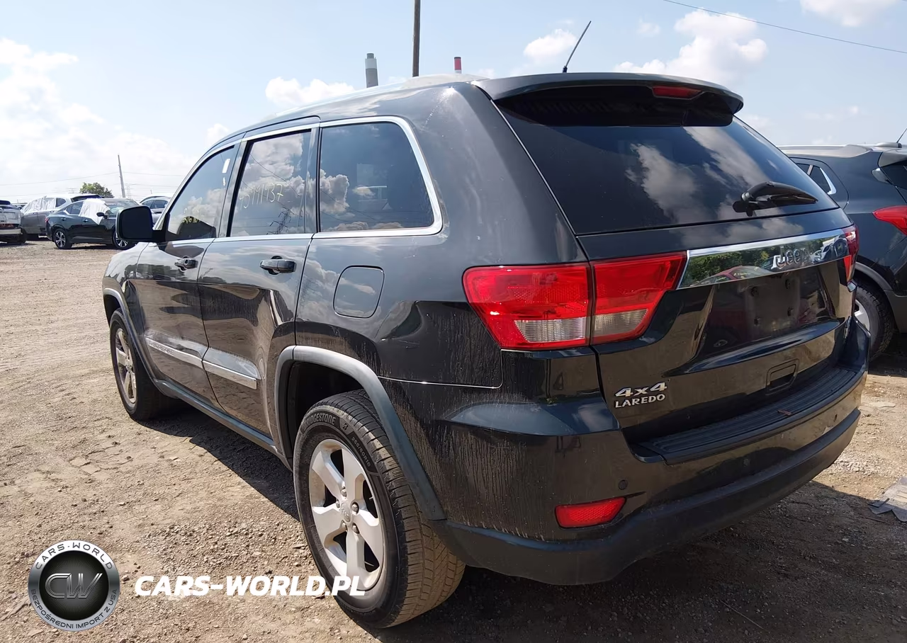 2011 Jeep Grand Cherokee Laredo VIN:1J4RR4GG4BC718122 - 3