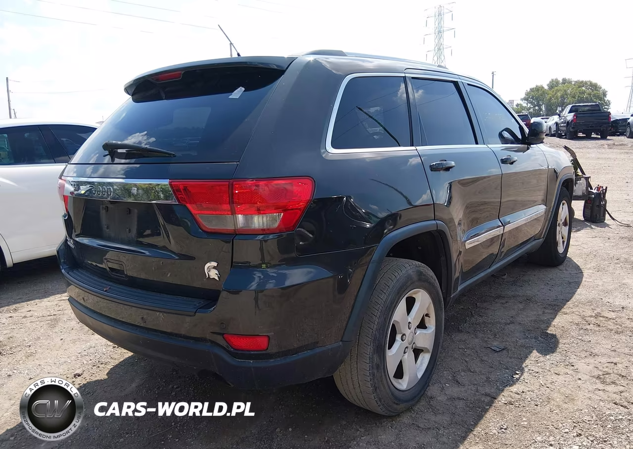 2011 Jeep Grand Cherokee Laredo VIN:1J4RR4GG4BC718122 - 4