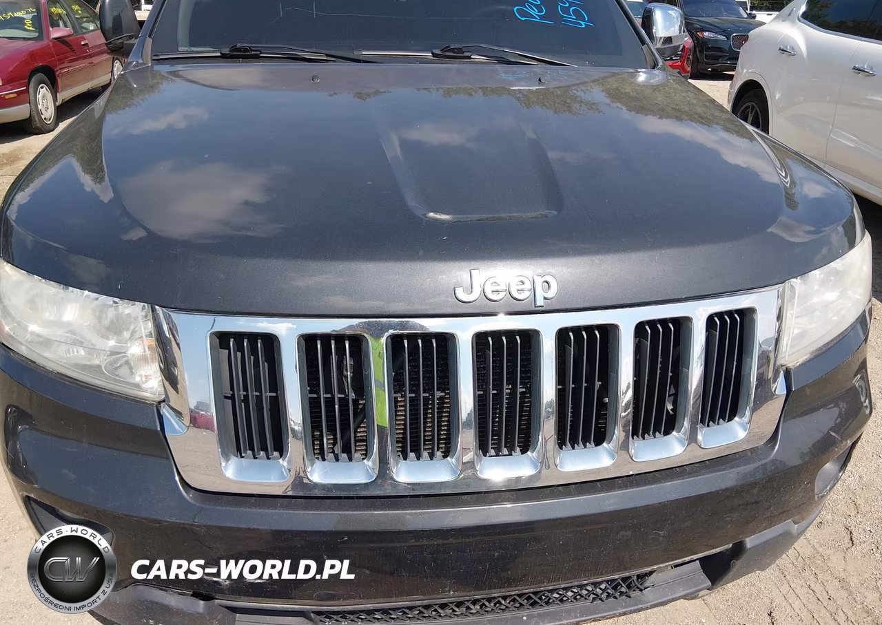 2011 Jeep Grand Cherokee Laredo VIN:1J4RR4GG4BC718122 - 6