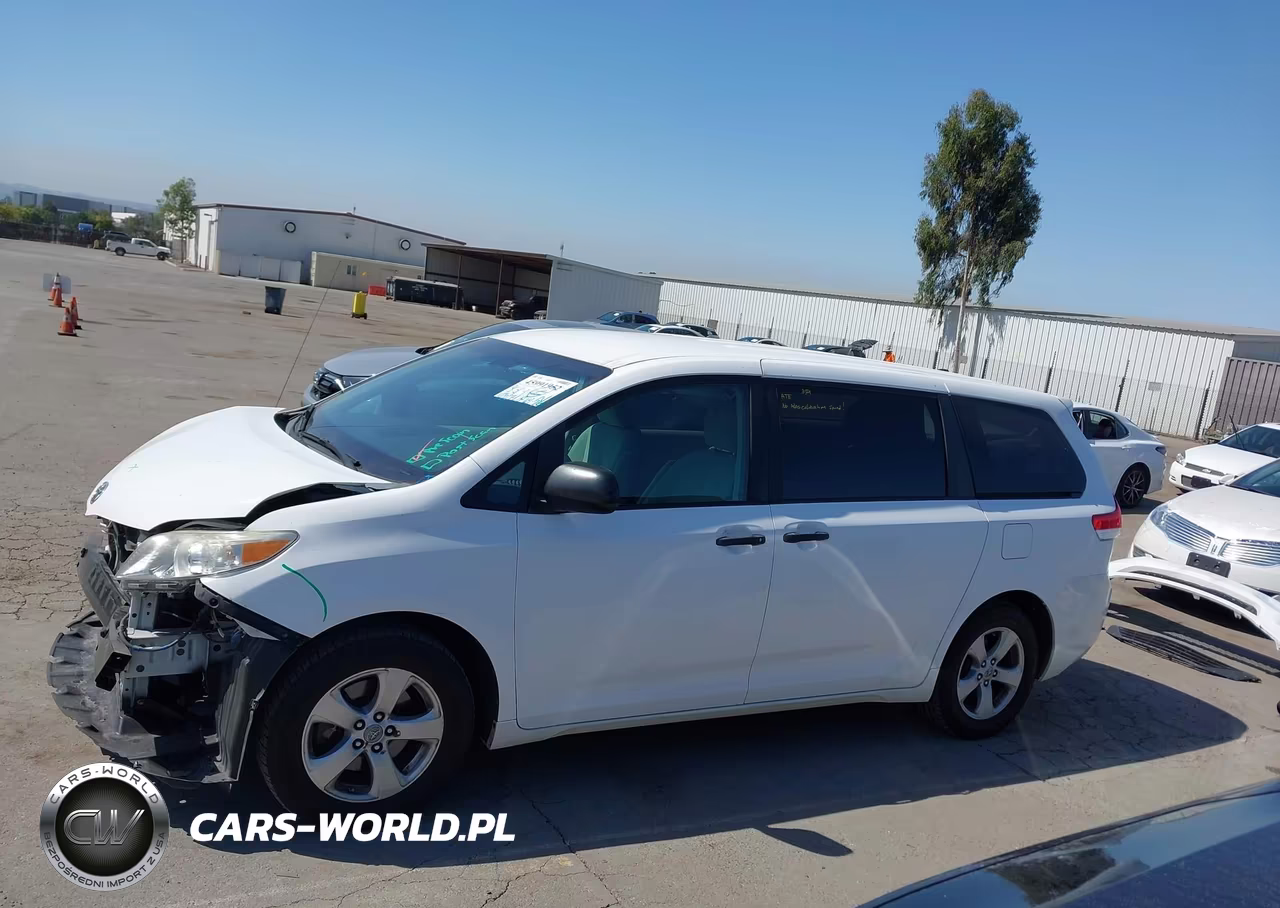 2011 Toyota Sienna VIN:5TDKA3DCXBS002883 - 15