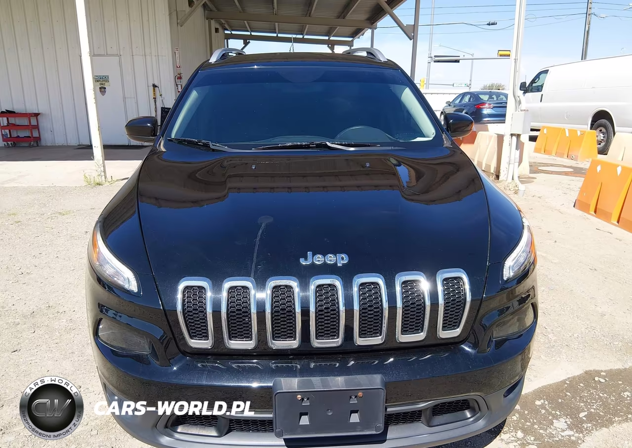 2018 Jeep Cherokee Latitude 4X4 VIN:1C4PJMCB7JD528516 - 6