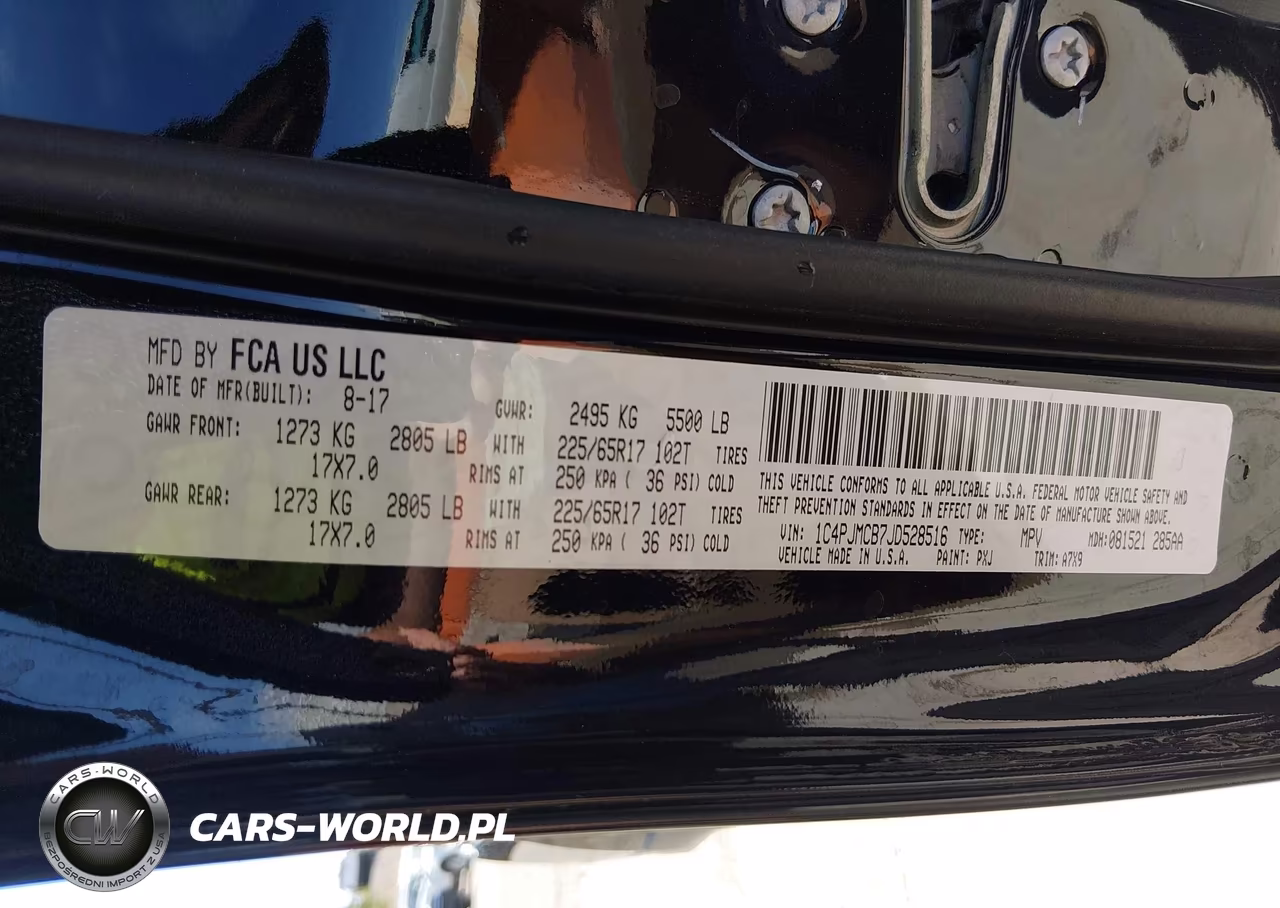 2018 Jeep Cherokee Latitude 4X4 VIN:1C4PJMCB7JD528516 - 9