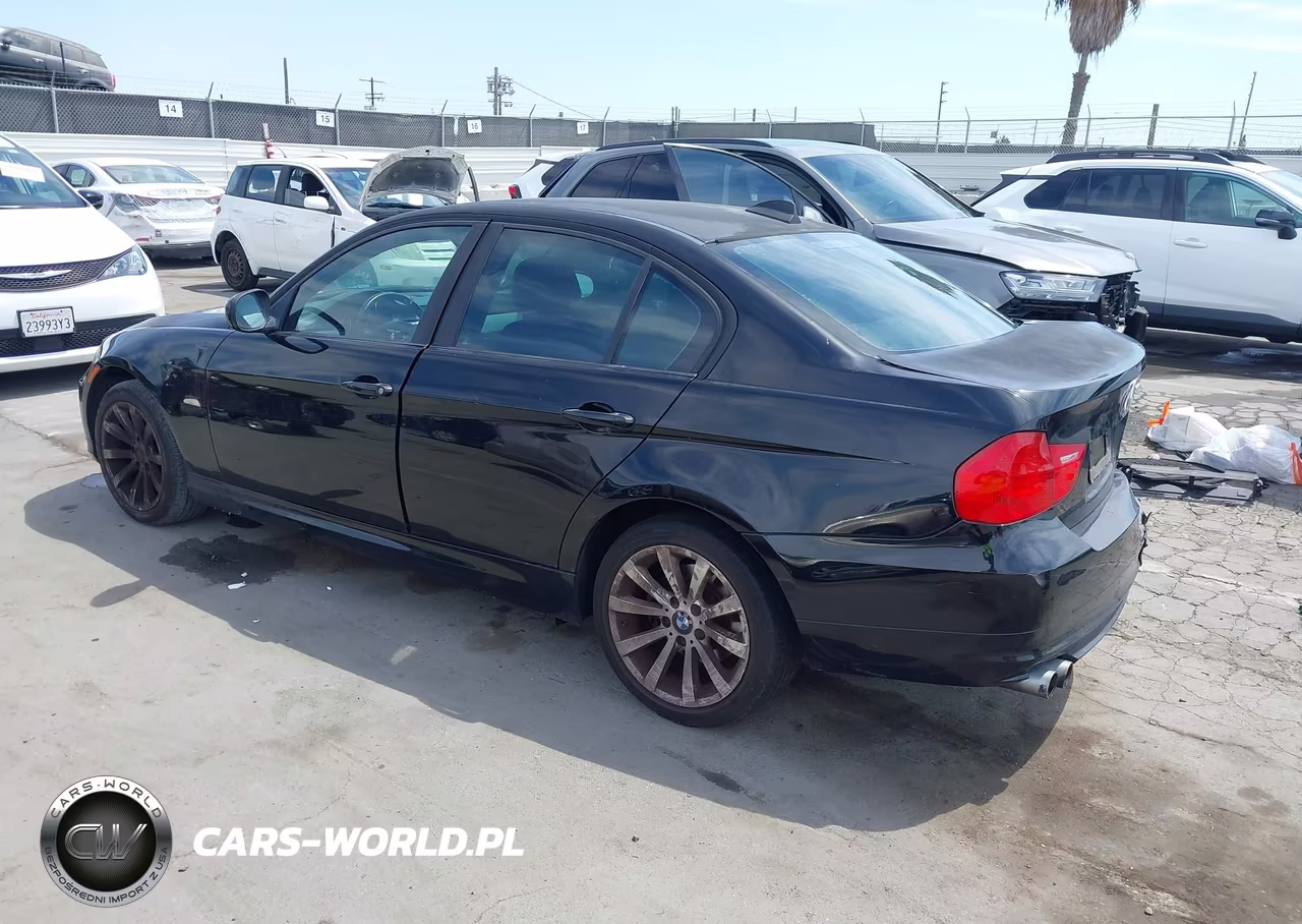 2011 BMW 328I VIN:WBAPH5G58BNM71824 - 3