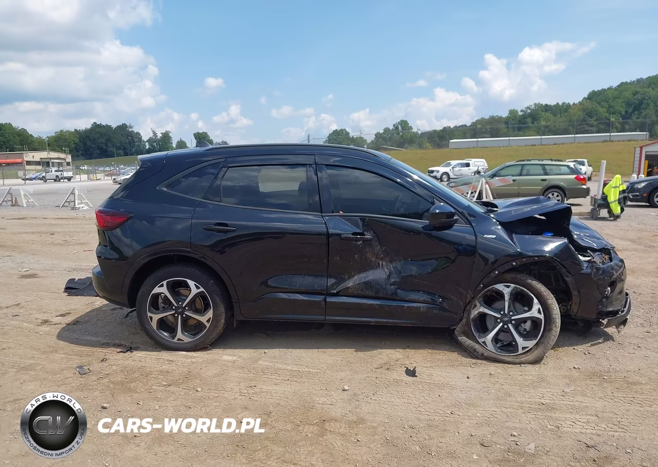 2023 Ford Escape St-Line Select VIN:1FMCU9NA5PUB33178 - 14