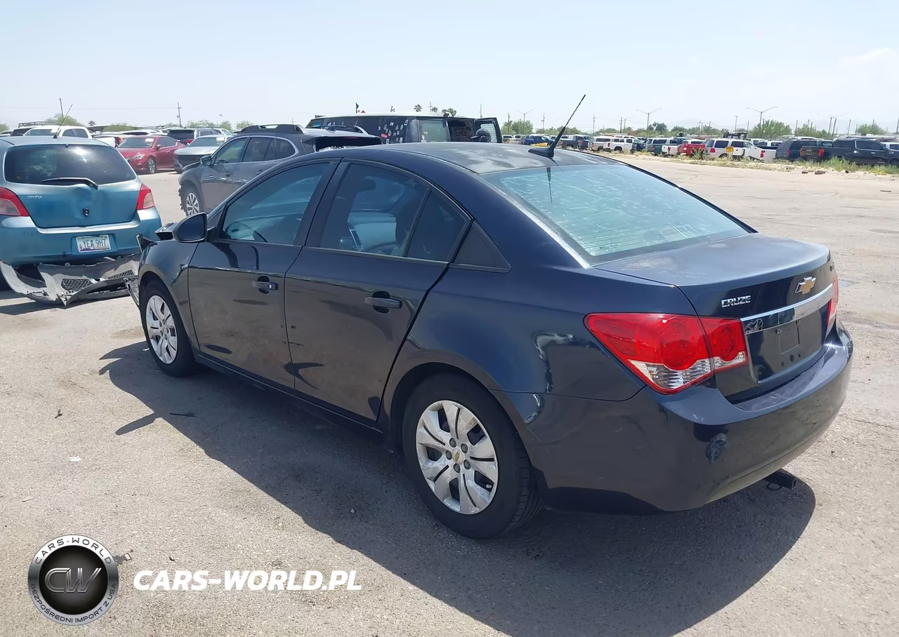 2014 Chevrolet Cruze Ls Auto VIN:1G1PA5SH7E7464373 - 3