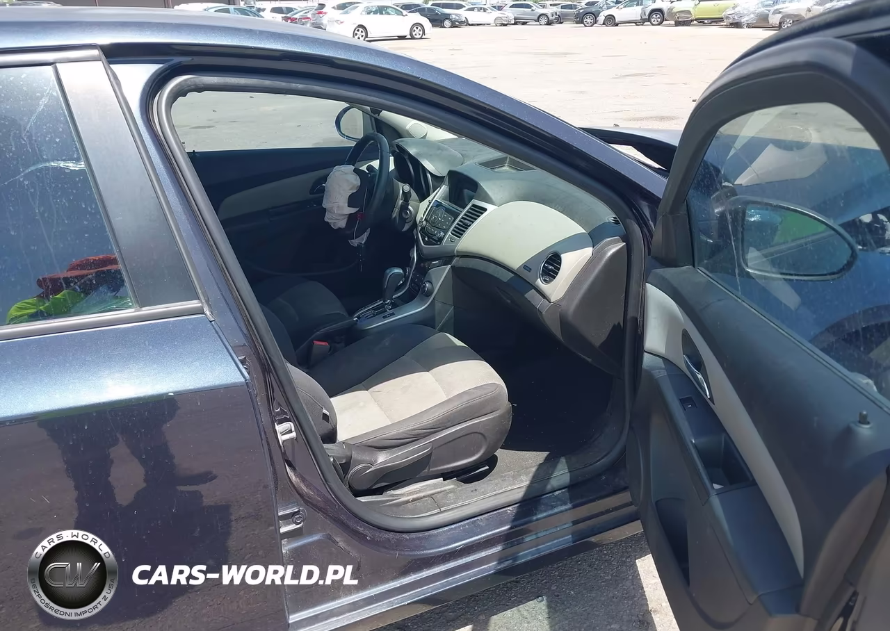 2014 Chevrolet Cruze Ls Auto VIN:1G1PA5SH7E7464373 - 5
