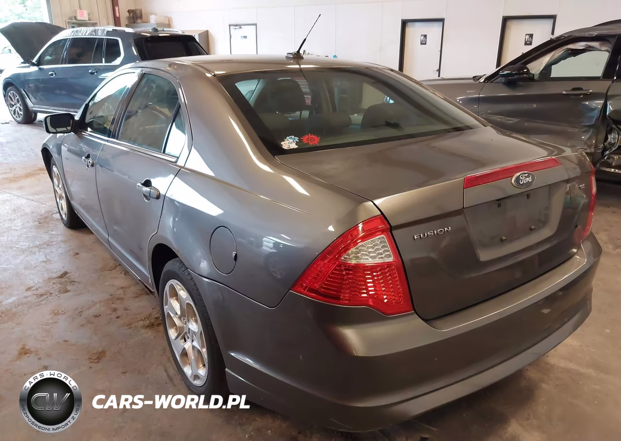 2010 Ford Fusion Se VIN:3FAHP0HA8AR421662 - 3