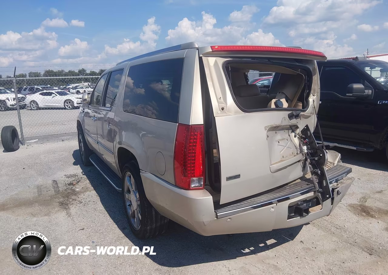 2011 Cadillac Escalade Esv Luxury VIN:1GYS3HEF3BR141360 - 3