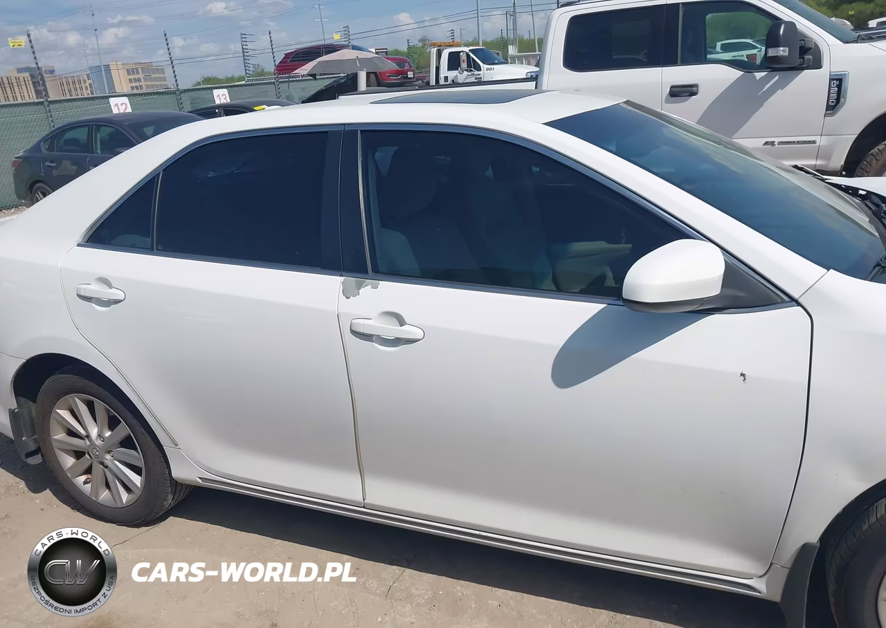 2014 Toyota Camry Xle VIN:4T4BF1FK5ER379973 - 14