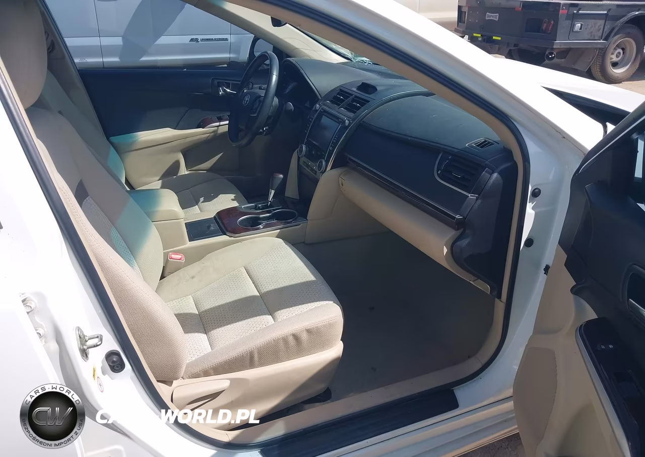 2014 Toyota Camry Xle VIN:4T4BF1FK5ER379973 - 5
