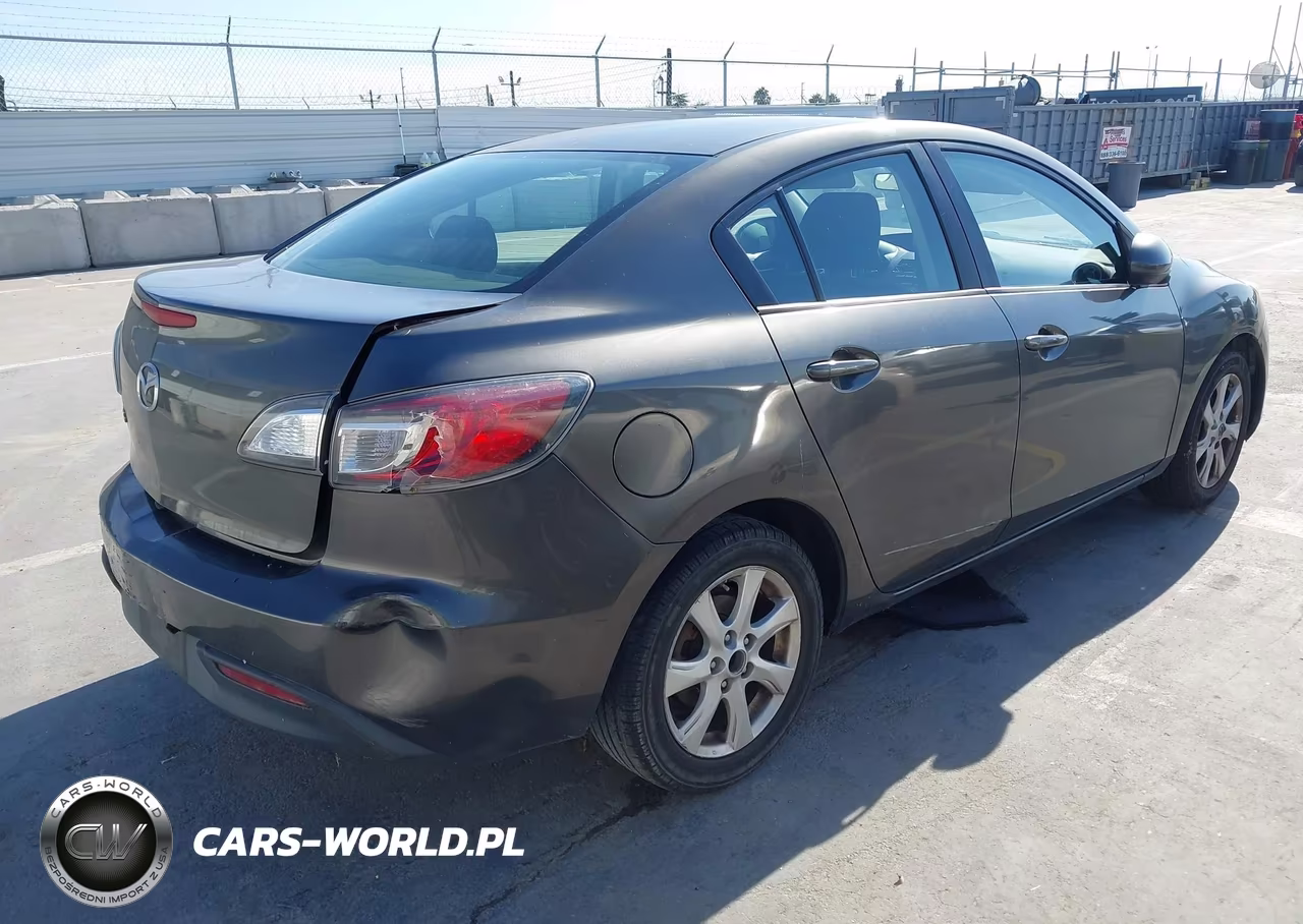 2011 Mazda Mazda3 I Touring VIN:JM1BL1VF7B1359880 - 4