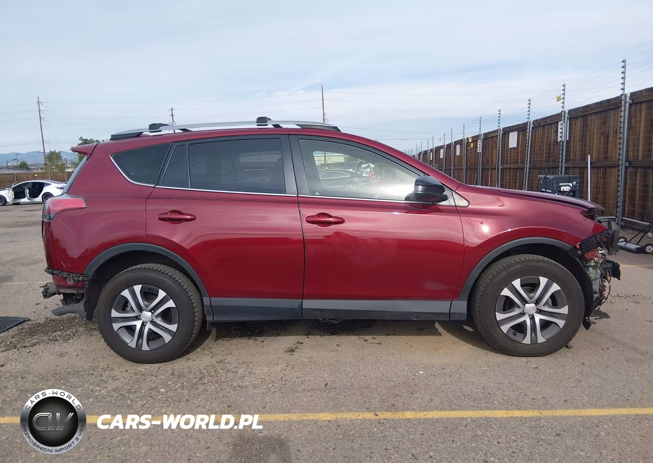 2018 Toyota Rav4 Le VIN:JTMBFREV9JD223518 - 14