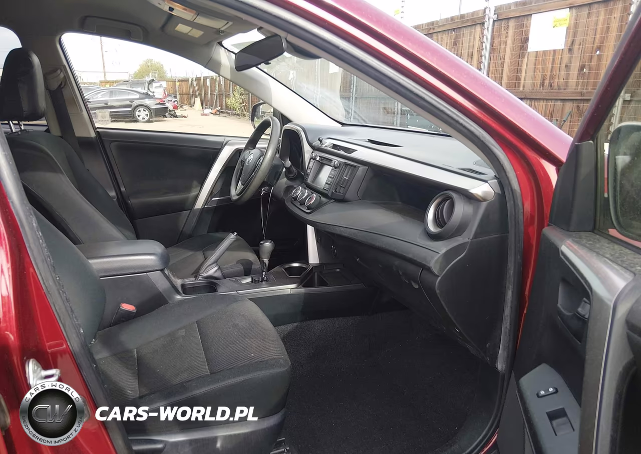 2018 Toyota Rav4 Le VIN:JTMBFREV9JD223518 - 5