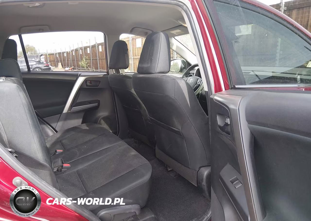 2018 Toyota Rav4 Le VIN:JTMBFREV9JD223518 - 8